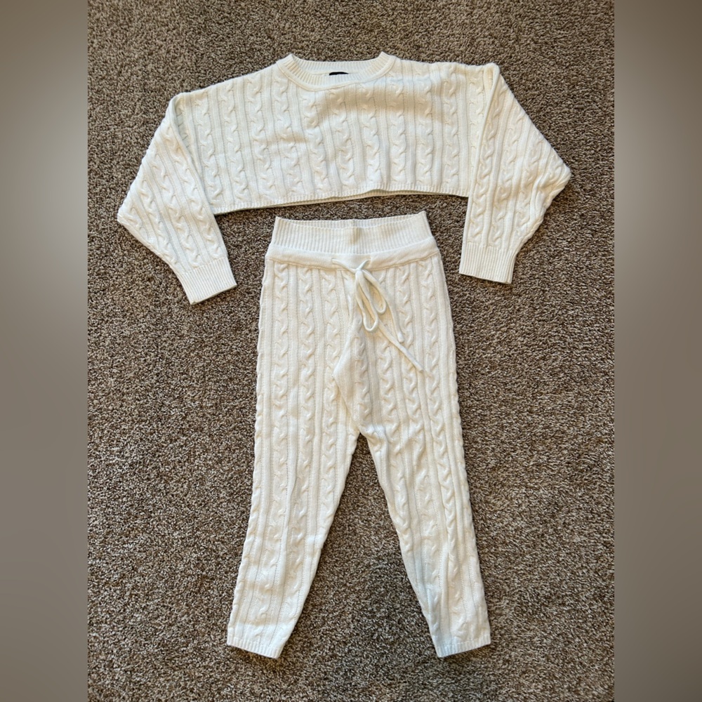 Cozy Cable Knit Sweater and Pants Set - Cream
